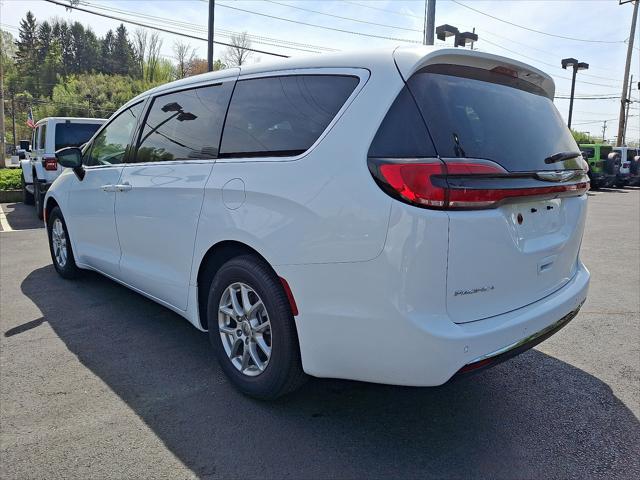 2025 Chrysler Pacifica PACIFICA SELECT