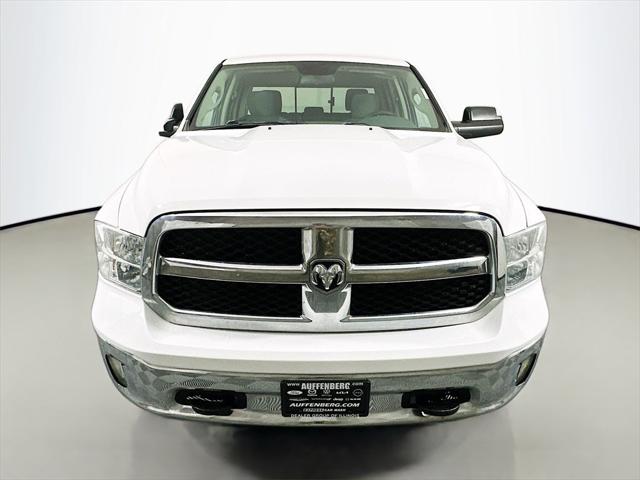 2019 RAM 1500 Classic SLT Crew Cab 4x4 57 Box