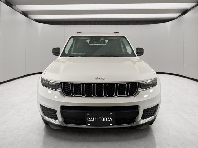 2023 Jeep Grand Cherokee L Laredo 4x4