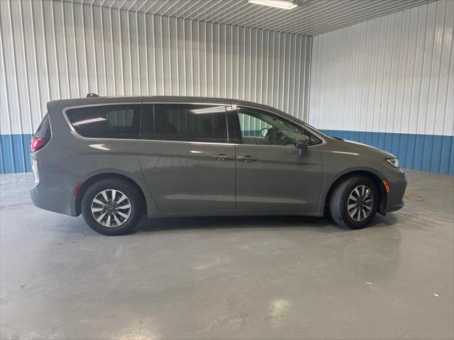 2022 Chrysler Pacifica Hybrid Touring L