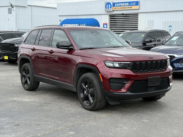 2023 Jeep Grand Cherokee Altitude 4x2