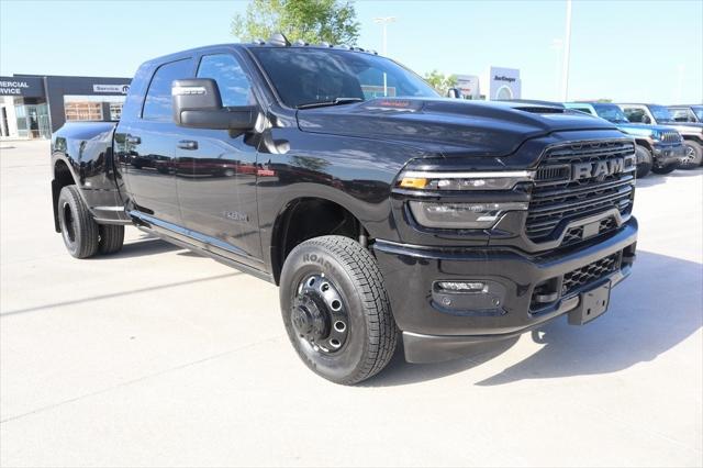 2025 RAM Ram 3500 RAM 3500 LARAMIE MEGA CAB 4X4 64 BOX