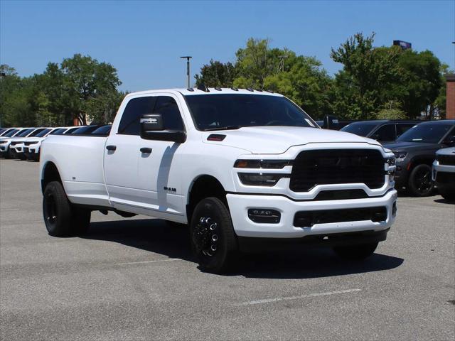 2025 RAM Ram 3500 RAM 3500 BIG HORN CREW CAB 4X4 8 BOX