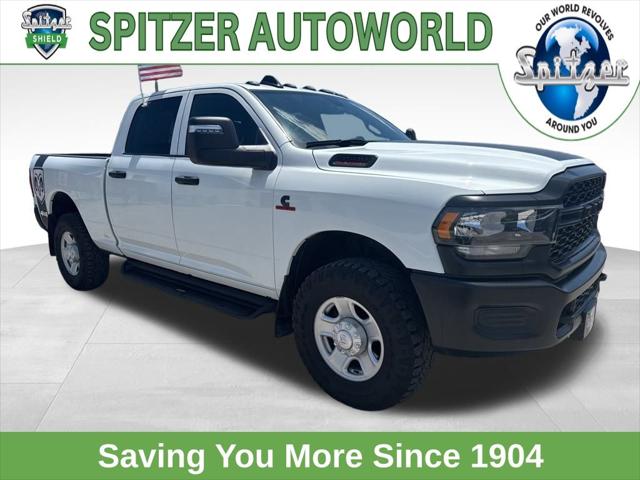 2023 RAM 3500 Tradesman Crew Cab 4x4 64 Box