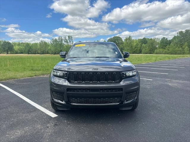 2025 Jeep Grand Cherokee GRAND CHEROKEE L ALTITUDE 4X4