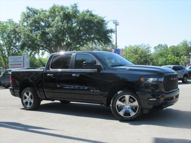 2025 RAM Ram 1500 RAM 1500 TRADESMAN CREW CAB 4X4 57 BOX