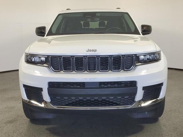 2022 Jeep Grand Cherokee L Laredo 4x2