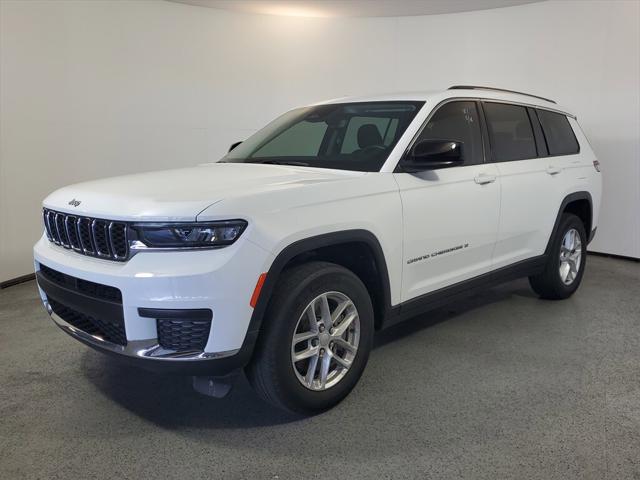 2022 Jeep Grand Cherokee L Laredo 4x2