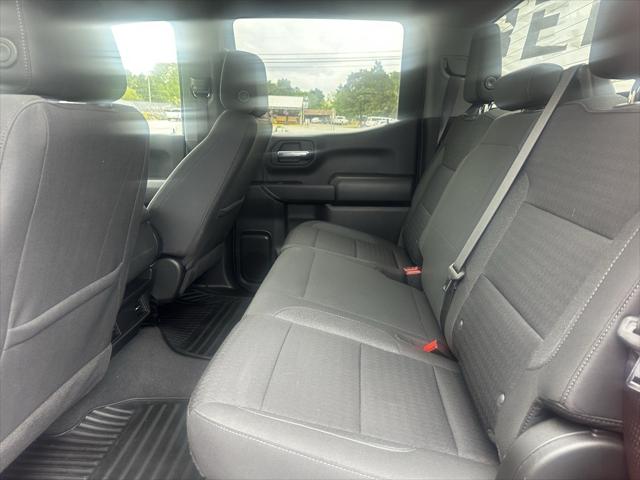 2022 Chevrolet Silverado 1500 4WD Crew Cab Short Bed Custom