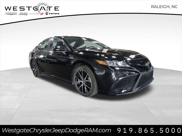 2021 Toyota Camry SE Hybrid