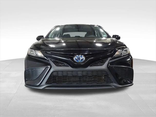 2021 Toyota Camry SE Hybrid