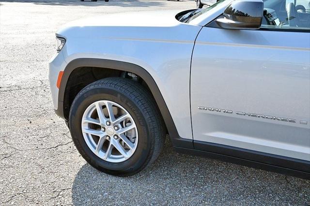 2023 Jeep Grand Cherokee L Laredo 4x2