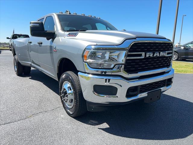 2024 RAM 3500 Tradesman Crew Cab 4x4 8 Box