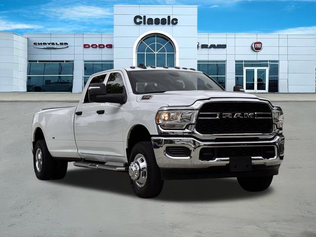 2024 RAM 3500 Tradesman Crew Cab 4x4 8 Box