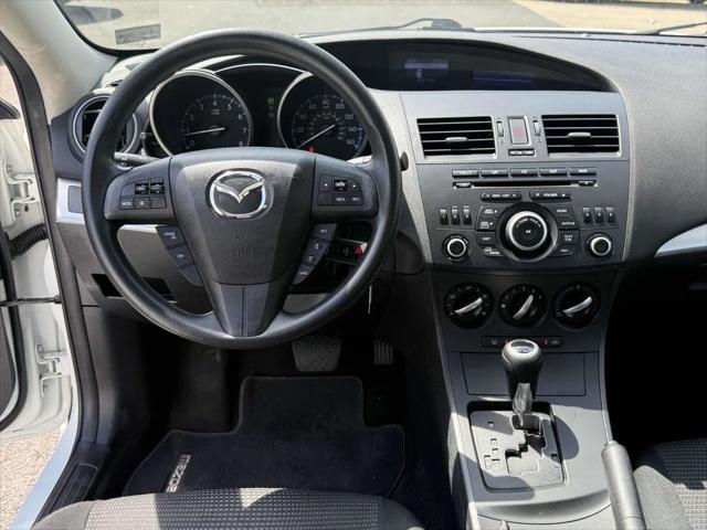 2013 Mazda Mazda3 i Sport