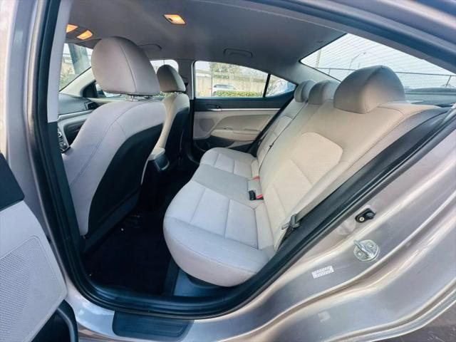 2020 Hyundai Elantra SE