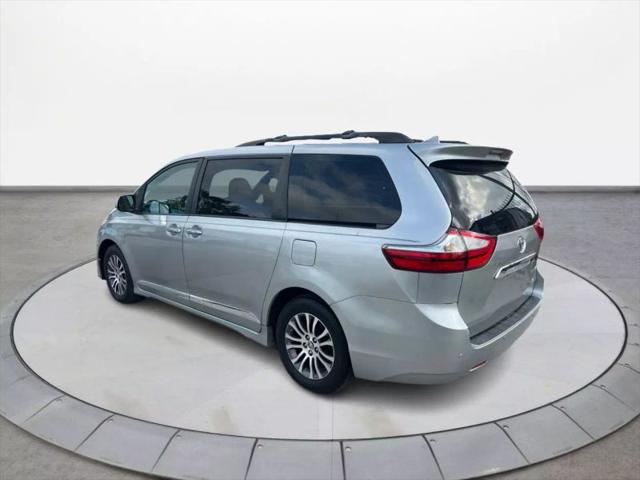 2018 Toyota Sienna XLE 8 Passenger