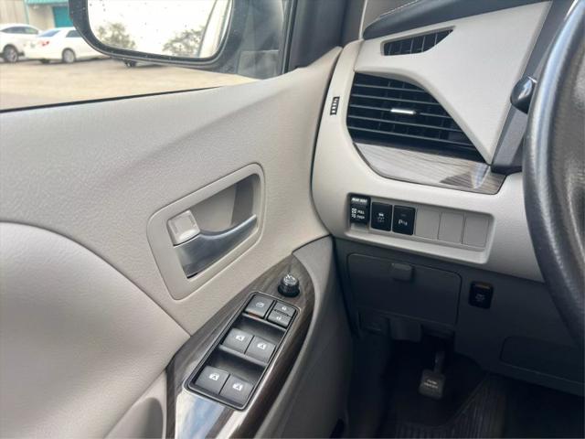 2018 Toyota Sienna XLE 8 Passenger