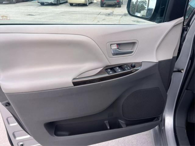 2018 Toyota Sienna XLE 8 Passenger