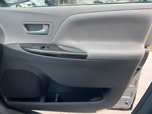 2018 Toyota Sienna XLE 8 Passenger