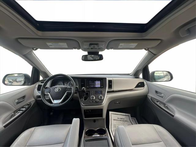 2018 Toyota Sienna XLE 8 Passenger