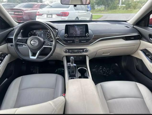 2022 Nissan Altima SL FWD