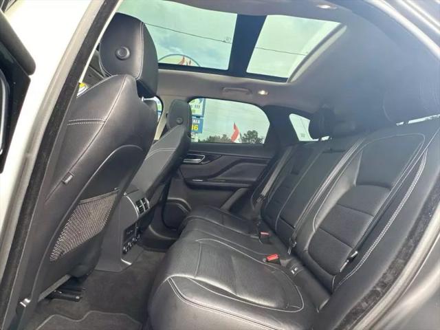 2018 Jaguar F-PACE 25t R-Sport