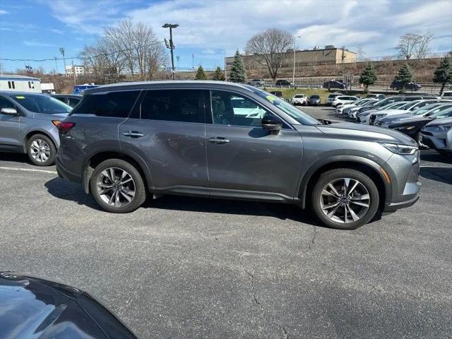 2023 INFINITI QX60 LUXE AWD