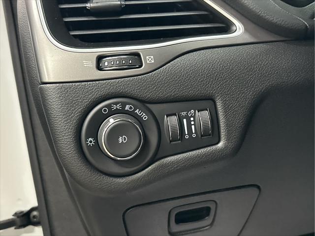 Used 2021 Jeep Cherokee For Sale in Wilmington, OH