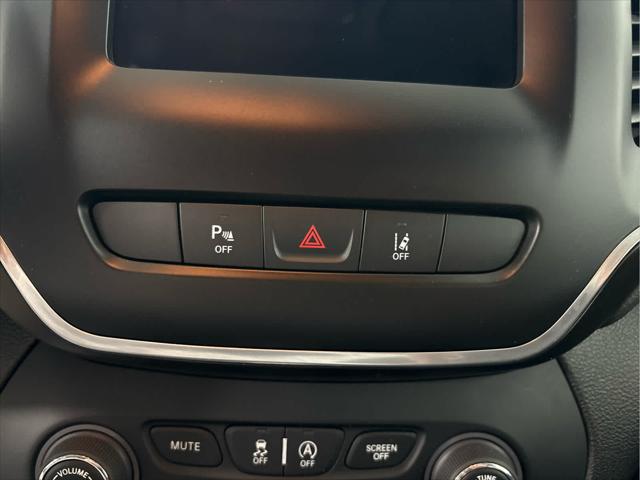 Used 2021 Jeep Cherokee For Sale in Wilmington, OH