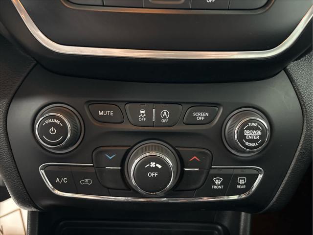 Used 2021 Jeep Cherokee For Sale in Wilmington, OH