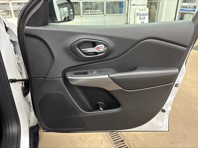 Used 2021 Jeep Cherokee For Sale in Wilmington, OH