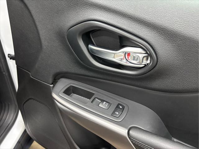 Used 2021 Jeep Cherokee For Sale in Wilmington, OH