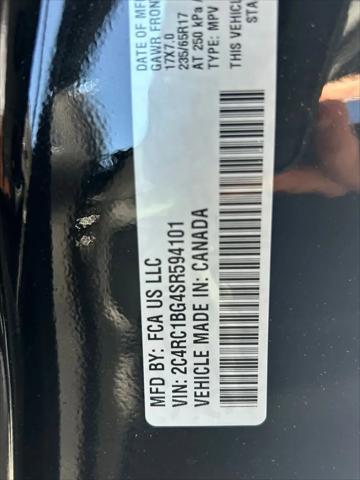 2025 Chrysler Pacifica Select