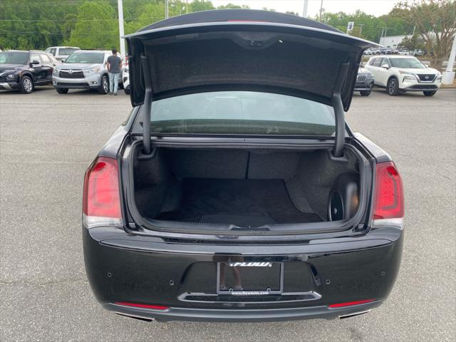 2022 Chrysler 300 S