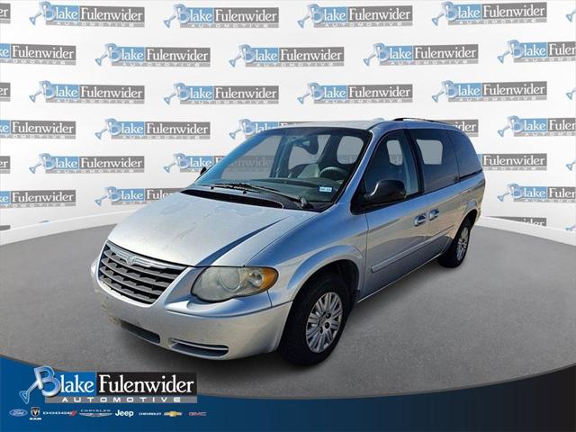 2007 Chrysler Town and Country LX