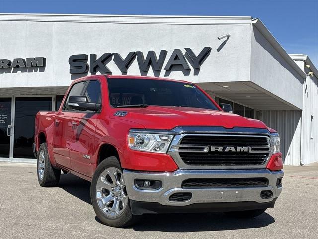 2020 RAM 1500 Big Horn Crew Cab 4x4 57 Box