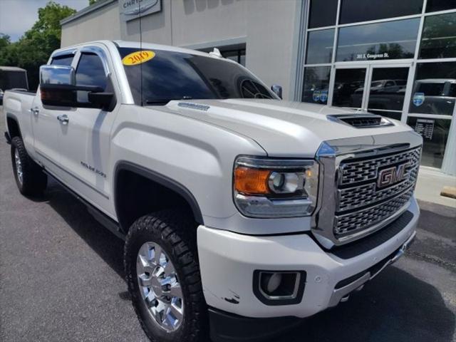2019 GMC Sierra 2500HD Denali 2019 GMC Sierra 2500HD Denali