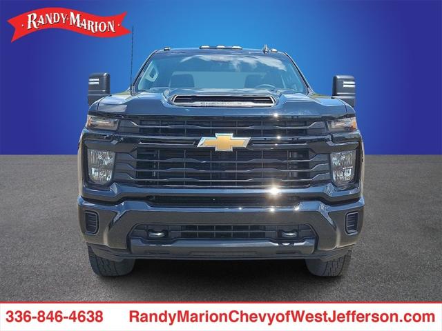 2024 Chevrolet Silverado 2500HD 4WD Crew Cab Standard Bed Custom