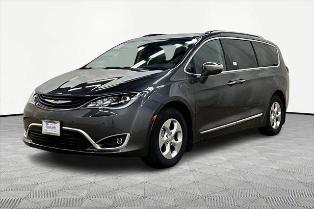 2017 Chrysler Pacifica Hybrid Platinum