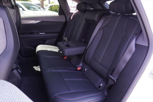 2025 Cadillac iQ Luxury 1 AWD