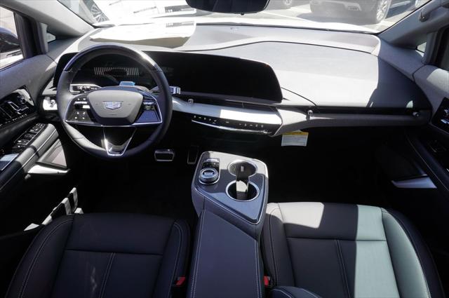 2025 Cadillac iQ Luxury 1 AWD