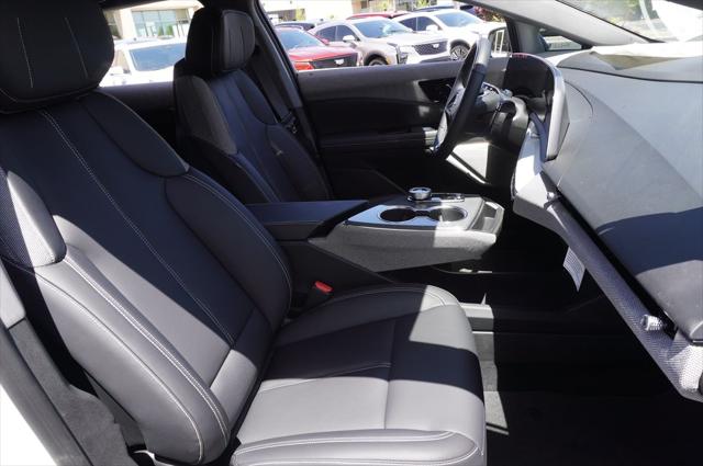2025 Cadillac iQ Luxury 1 AWD