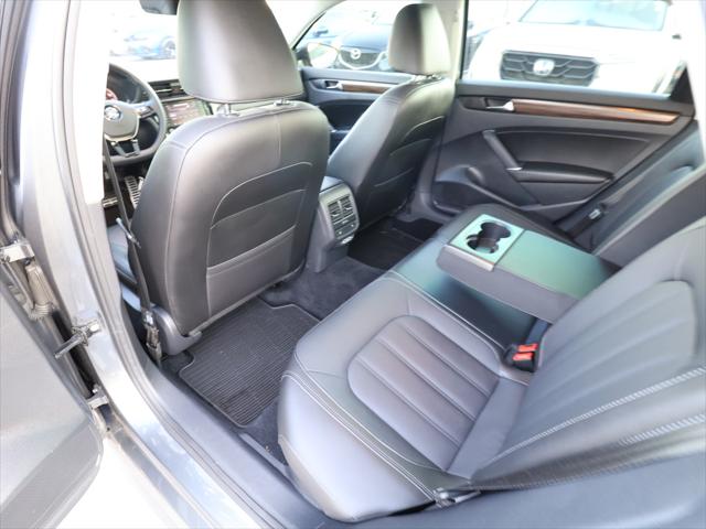 2022 Volkswagen Passat 2.0T Limited Edition