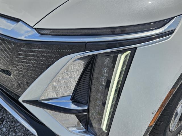 2025 Cadillac iQ Luxury w/1SC