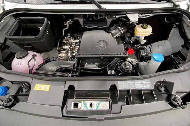 2025 Mercedes-Benz Sprinter 2500 High Roof 4-Cyl Diesel HO