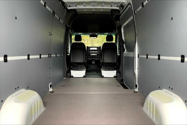 2025 Mercedes-Benz Sprinter 2500 High Roof 4-Cyl Diesel HO