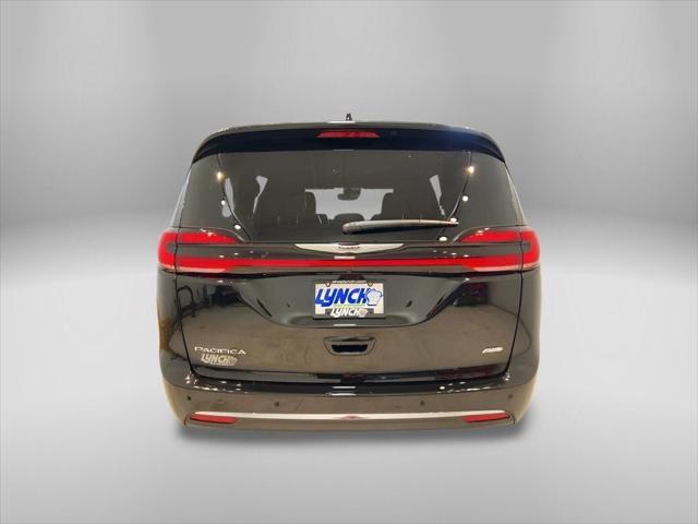 2025 Chrysler Pacifica PACIFICA SELECT AWD
