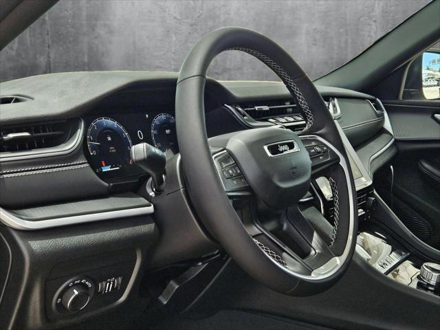 2025 Jeep Grand Cherokee GRAND CHEROKEE L LAREDO X 4X2