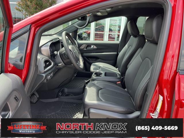 2025 Chrysler Pacifica PACIFICA SELECT